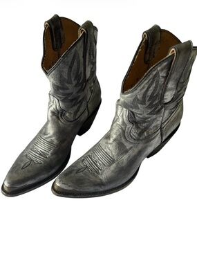 Men's Silver Western Cowboy Boots - Classic Embossed Leather